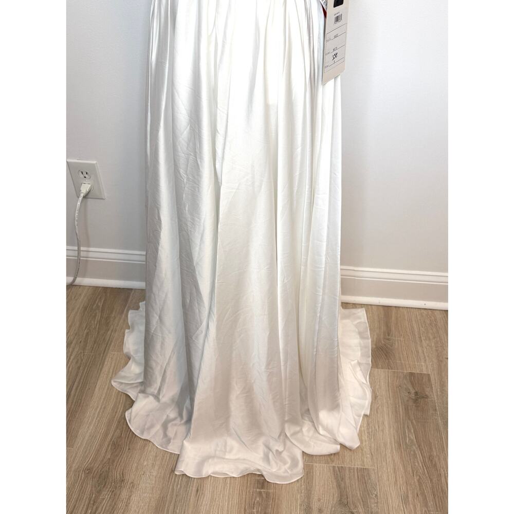 Mac Duggal Rosette Flower Halter Chiffon Gown In White 49333 Size 8 New - Picture 8 of 16